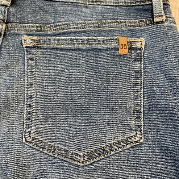 Joe’s jeans denim blue shorts. Size 30 - Picture 11 of 11